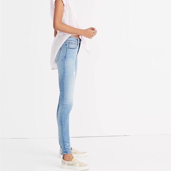 Madewell 9" High-Rise Skinny Jeans: Destructed-Hem Edition - Picture 4 of 15
